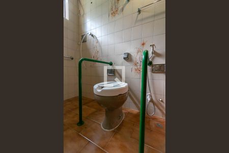 Casa à venda com 386m², 8 quartos e 2 vagas Casa à venda com 386m², 8 quartos e 2 vagasBanheiro