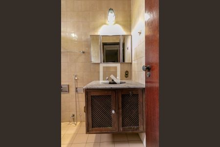 Casa à venda com 386m², 8 quartos e 2 vagas Casa à venda com 386m², 8 quartos e 2 vagasBanheiro 3