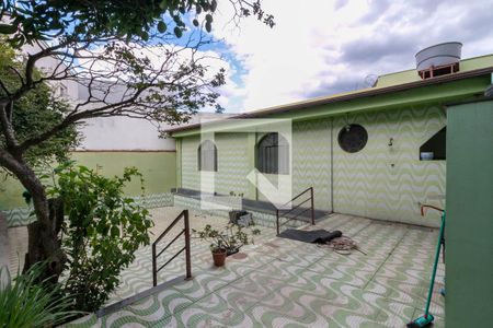 Casa à venda com 386m², 8 quartos e 2 vagas Casa à venda com 386m², 8 quartos e 2 vagasÁrea comum