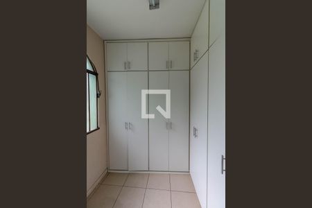 Casa à venda com 386m², 8 quartos e 2 vagas Casa à venda com 386m², 8 quartos e 2 vagasQuarto de Serviço