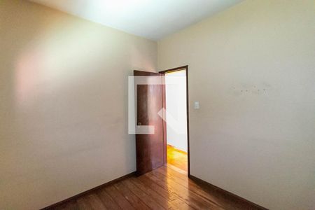 Casa à venda com 386m², 8 quartos e 2 vagas Casa à venda com 386m², 8 quartos e 2 vagasQuarto 9