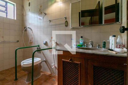 Casa à venda com 386m², 8 quartos e 2 vagas Casa à venda com 386m², 8 quartos e 2 vagasBanheiro