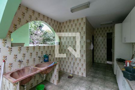 Casa à venda com 386m², 8 quartos e 2 vagas Casa à venda com 386m², 8 quartos e 2 vagasÁrea de Serviço