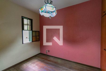 Casa à venda com 386m², 8 quartos e 2 vagas Casa à venda com 386m², 8 quartos e 2 vagasQuarto 3