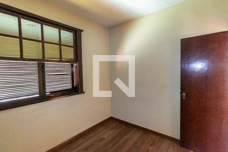 Casa à venda com 386m², 8 quartos e 2 vagas Casa à venda com 386m², 8 quartos e 2 vagasQuarto 9