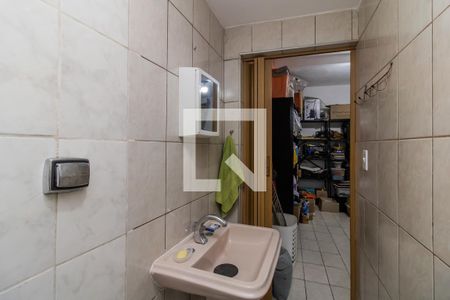 Casa à venda com 210m², 3 quartos e 3 vagasBanheiro de Serviço