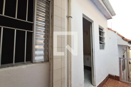 Casa para alugar com 27m², 1 quarto e sem vagaÁrea de Serviço