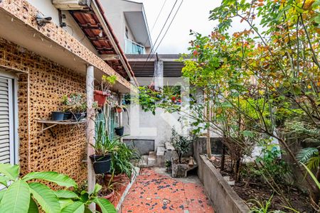 Casa à venda com 250m², 2 quartos e 1 vagaJardim