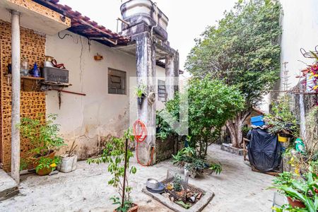 Casa à venda com 250m², 2 quartos e 1 vagaQuintal