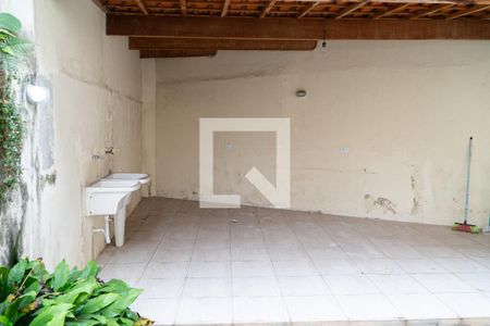 Casa para alugar com 190m², 4 quartos e 2 vagas Casa para alugar com 190m², 4 quartos e 2 vagasQuintal