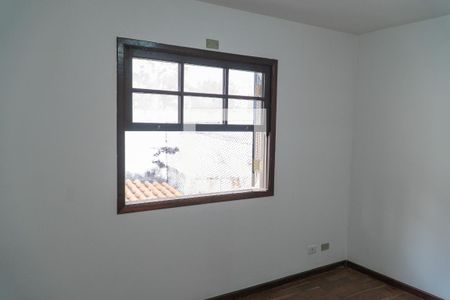 Casa para alugar com 190m², 4 quartos e 2 vagas Casa para alugar com 190m², 4 quartos e 2 vagasQuarto 2