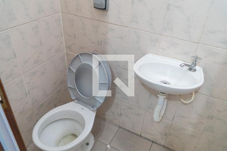 Casa para alugar com 190m², 4 quartos e 2 vagas Casa para alugar com 190m², 4 quartos e 2 vagasBanheiro do Quarto de serviço