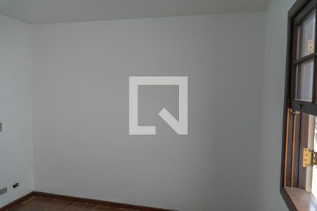 Casa para alugar com 190m², 4 quartos e 2 vagas Casa para alugar com 190m², 4 quartos e 2 vagasQuarto 2