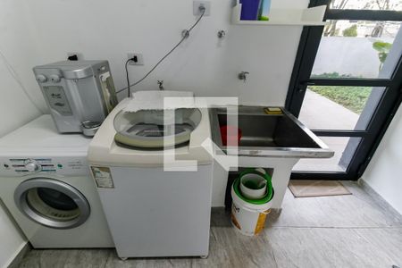 Casa à venda com 440m², 4 quartos e 4 vagasDetalhe da area de serviço