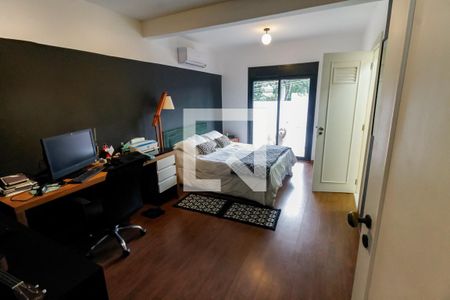 Casa à venda com 440m², 4 quartos e 4 vagasSuíte 1