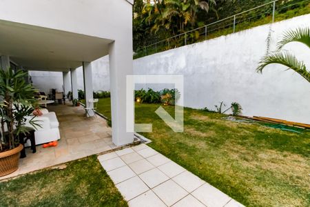 Casa à venda com 440m², 4 quartos e 4 vagasQuintal