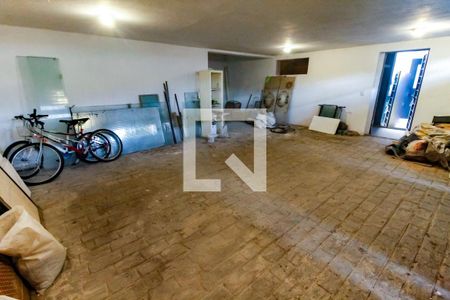 Casa à venda com 440m², 4 quartos e 4 vagasGaragem - 4 carros