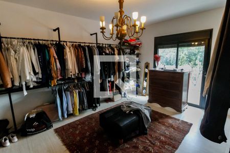 Casa à venda com 440m², 4 quartos e 4 vagasCloset do quarto