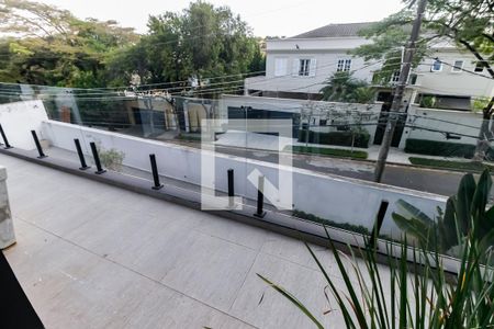 Casa à venda com 440m², 4 quartos e 4 vagasVaranda - Suíte 2