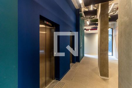 Studio à venda com 24m², 1 quarto e 1 vagaElevadores