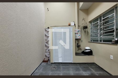 Casa à venda com 90m², 1 quarto e 2 vagasArea de serviço