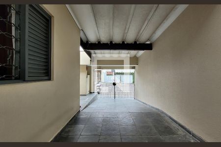 Casa à venda com 90m², 1 quarto e 2 vagasQuintal 