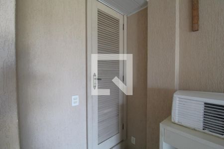 Casa para alugar com 250m², 3 quartos e 3 vagasSalão - Despensa