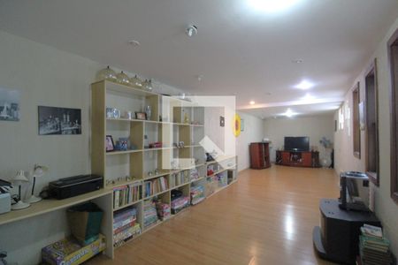 Casa para alugar com 250m², 3 quartos e 3 vagasSala de TV