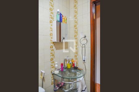 Casa à venda com 220m², 3 quartos e 3 vagasBanheiro