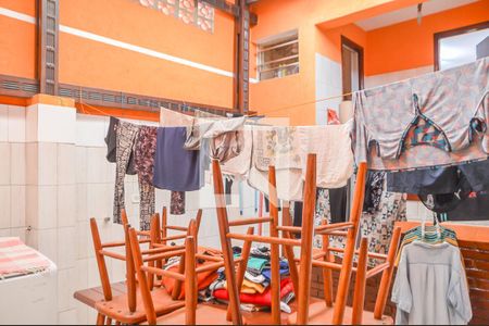 Casa à venda com 220m², 3 quartos e 3 vagasÁrea de Serviço