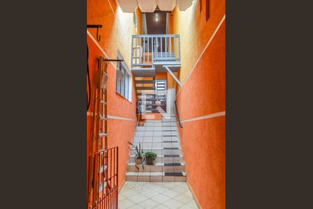 Casa à venda com 220m², 3 quartos e 3 vagasEscada