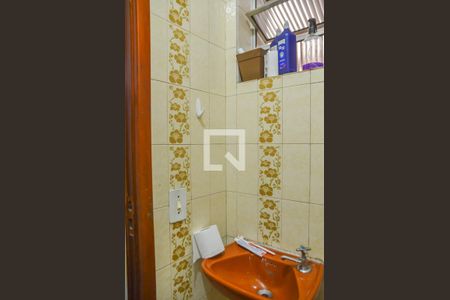 Casa à venda com 220m², 3 quartos e 3 vagasBanheiro 2