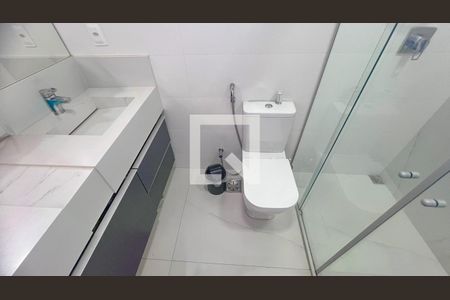 Casa à venda com 390m², 5 quartos e 8 vagasBanheiro