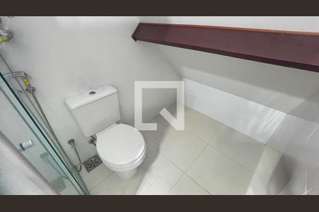 Casa à venda com 390m², 5 quartos e 8 vagasBanheiro 3