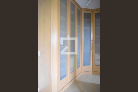 Closet Suíte de apartamento à venda com 2 quartos, 90m² em Batel, Curitiba