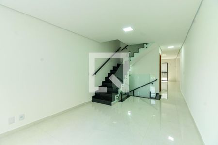 Sala de casa à venda com 3 quartos, 137m² em Vila Carrao, São Paulo