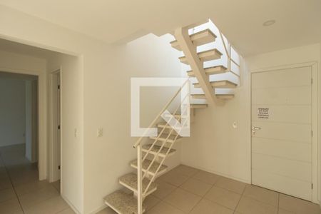 Apartamento para alugar com 130m², 3 quartos e 2 vagasEscada