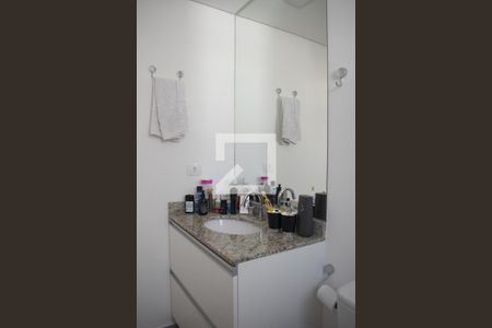 Banheiro Suíte de apartamento para alugar com 3 quartos, 74m² em Santo Inácio, Curitiba