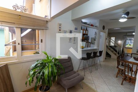 Casa de condomínio à venda com 159m², 3 quartos e 2 vagasChurrasqueira