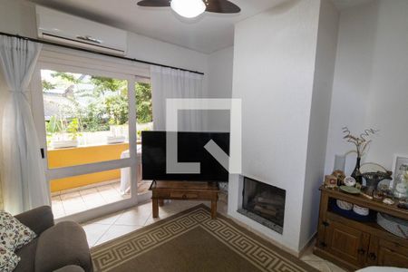 Casa de condomínio à venda com 159m², 3 quartos e 2 vagasSala