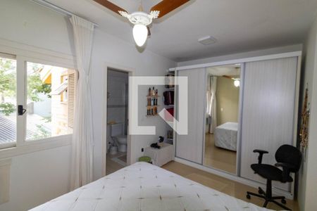 Casa de condomínio à venda com 159m², 3 quartos e 2 vagasSuíte
