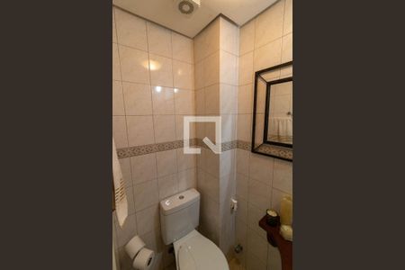 Casa de condomínio à venda com 159m², 3 quartos e 2 vagasLavabo