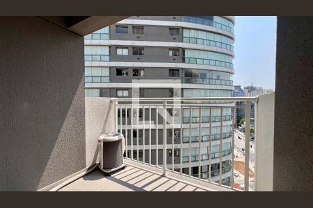 Apartamento à venda com 27m², 1 quarto e sem vagaSacada