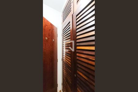 Apartamento à venda com 162m², 3 quartos e 1 vagaCloset de Suite