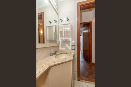 Apartamento à venda com 116m², 3 quartos e 2 vagas Apartamento à venda com 116m², 3 quartos e 2 vagasBanheiro Corredor