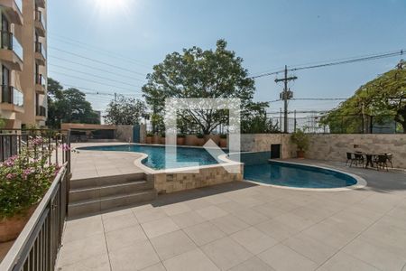 Apartamento à venda com 116m², 3 quartos e 2 vagas Apartamento à venda com 116m², 3 quartos e 2 vagasÁrea comum - Piscina