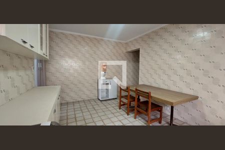 Casa para alugar com 150m², 2 quartos e 2 vagasCozinha