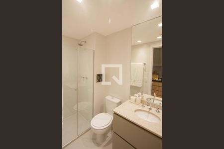 Banheiro de apartamento para alugar com 1 quarto, 26m² em Jardim das Acacias, São Paulo