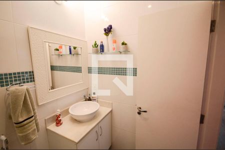 Casa à venda com 120m², 2 quartos e sem vagaBanheiro Social