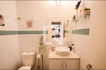 Casa à venda com 120m², 2 quartos e sem vagaBanheiro Social